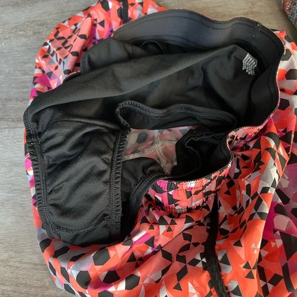 Victoria’s Secret Sport Player Run Short & bra geometric pink set medium - Picture 5 of 5